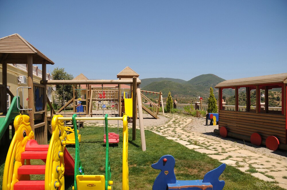Außen-Kinderspielplatz