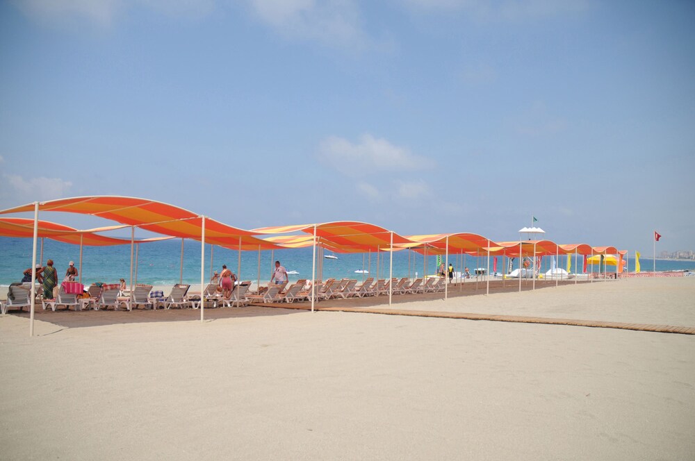 Strand