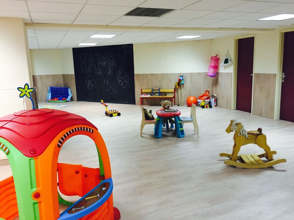 Childrens Play Area - Indoor