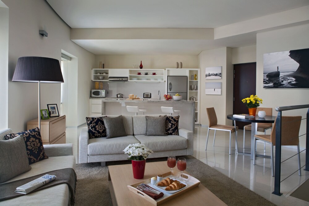 Premier Room, 2 Bedrooms - Living Area