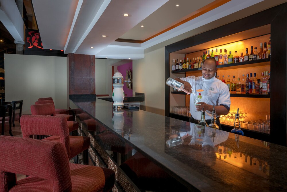Hotel Bar
