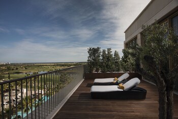 Sundeck
