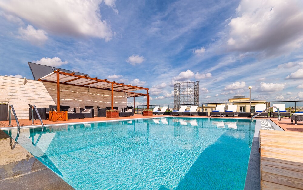 Rooftop Pool