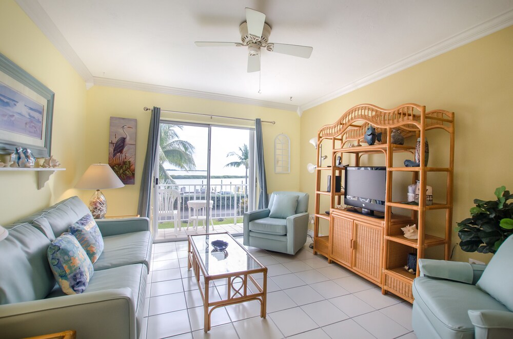 Condo, 1 Bedroom, Kitchen - Featured Image