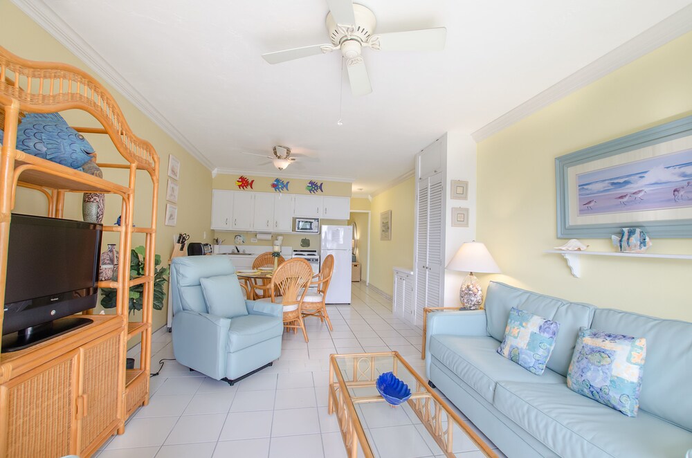 Condo, 1 Bedroom, Kitchen - Living Area
