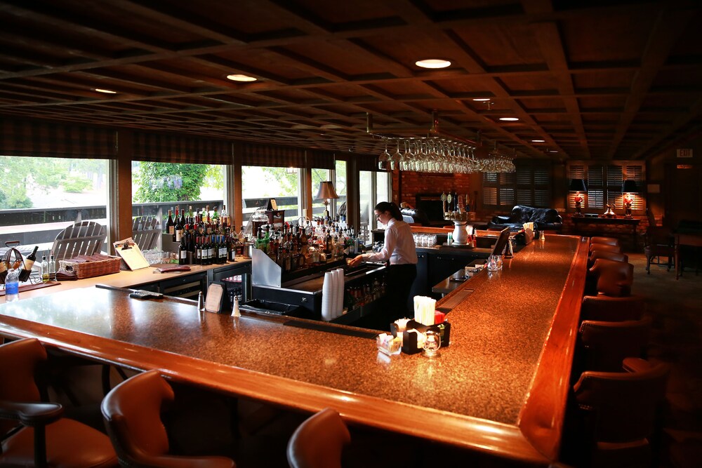 Hotel Lounge