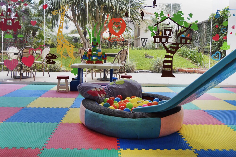 Childrens Area