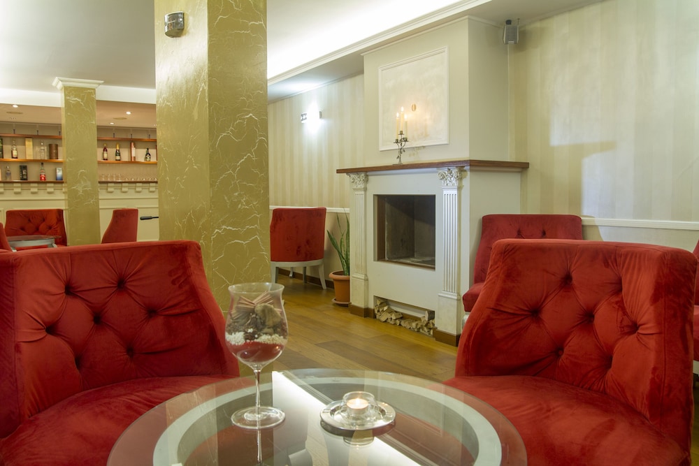 Hotel Lounge