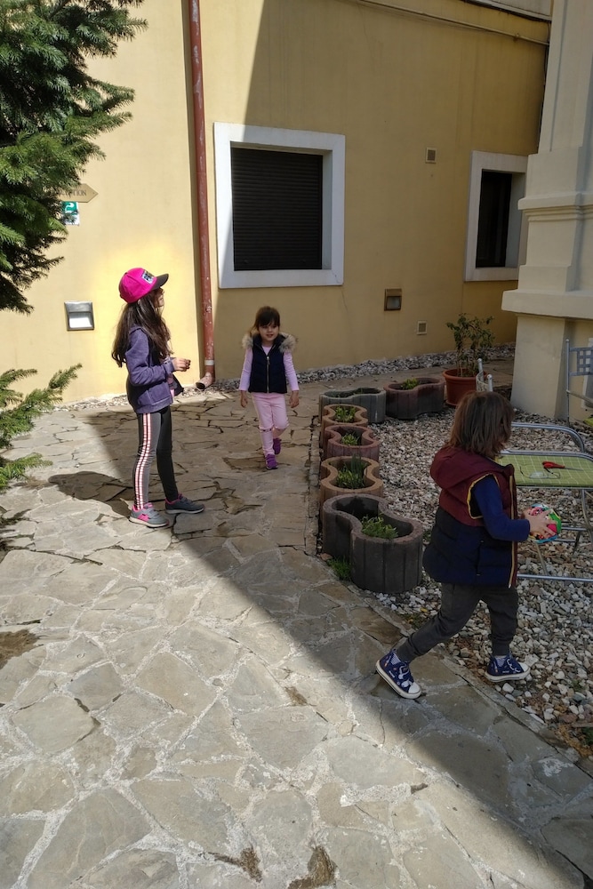 Childrens Play Area - Outdoor