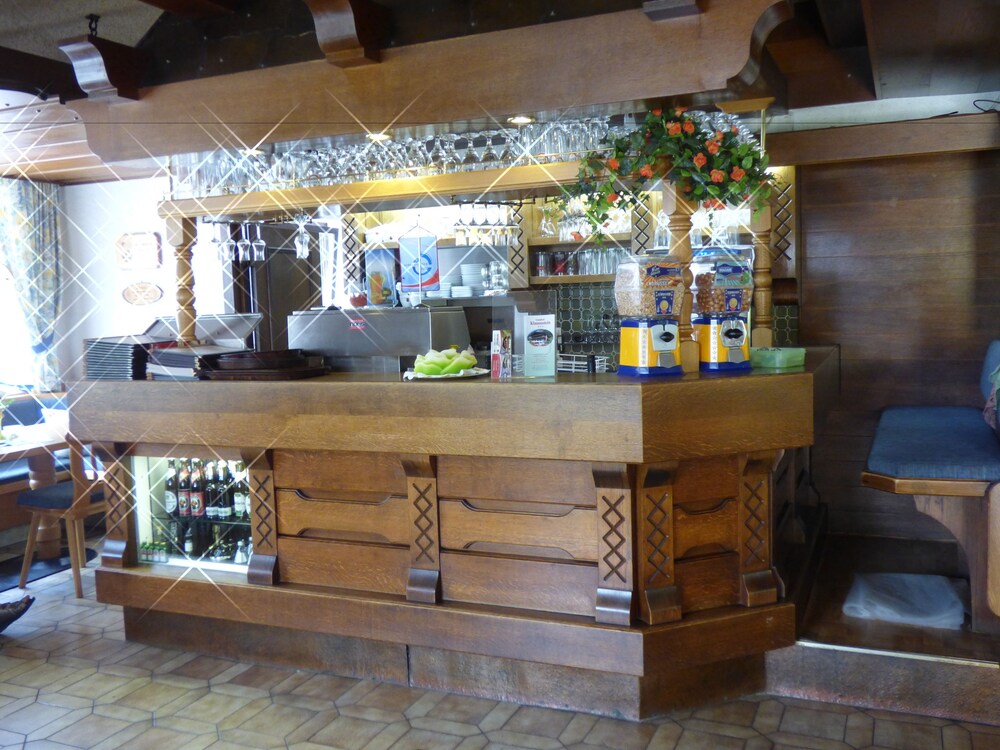 Hotel Bar