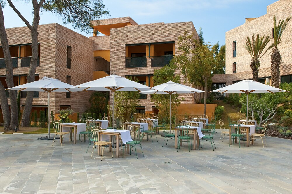 Hotel Bar