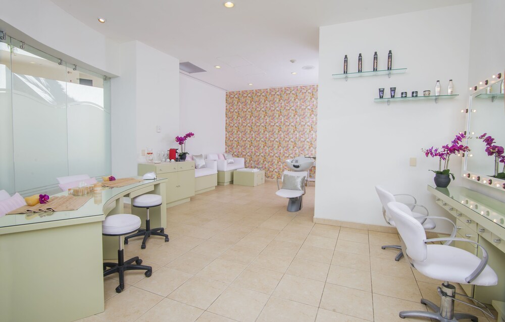 Nail salon, Wyndham Alltra Riviera Nayarit All-Inclusive Resort