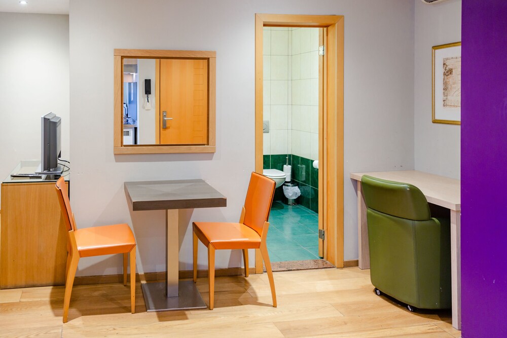 Eetruimte in kamer: Studio