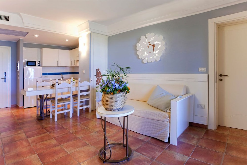 Apartment, 2 Bedrooms, Kitchenette - Living Room