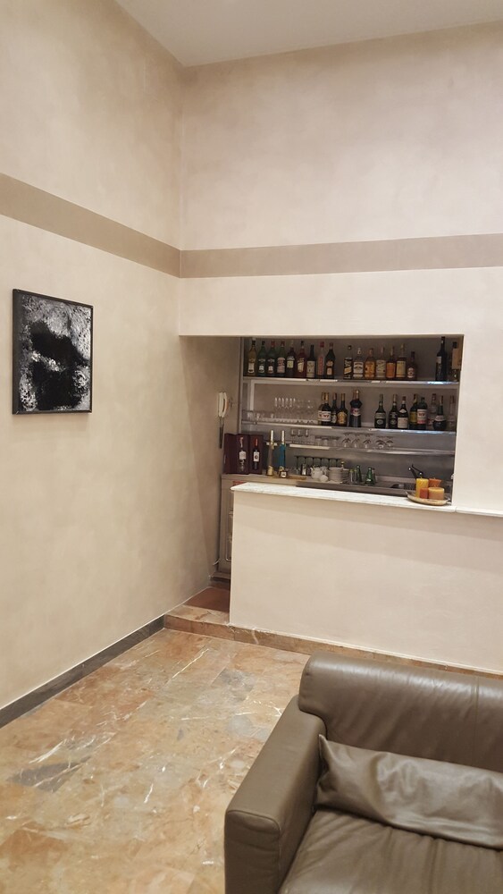 Hotel Bar