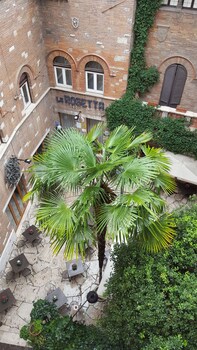Courtyard View