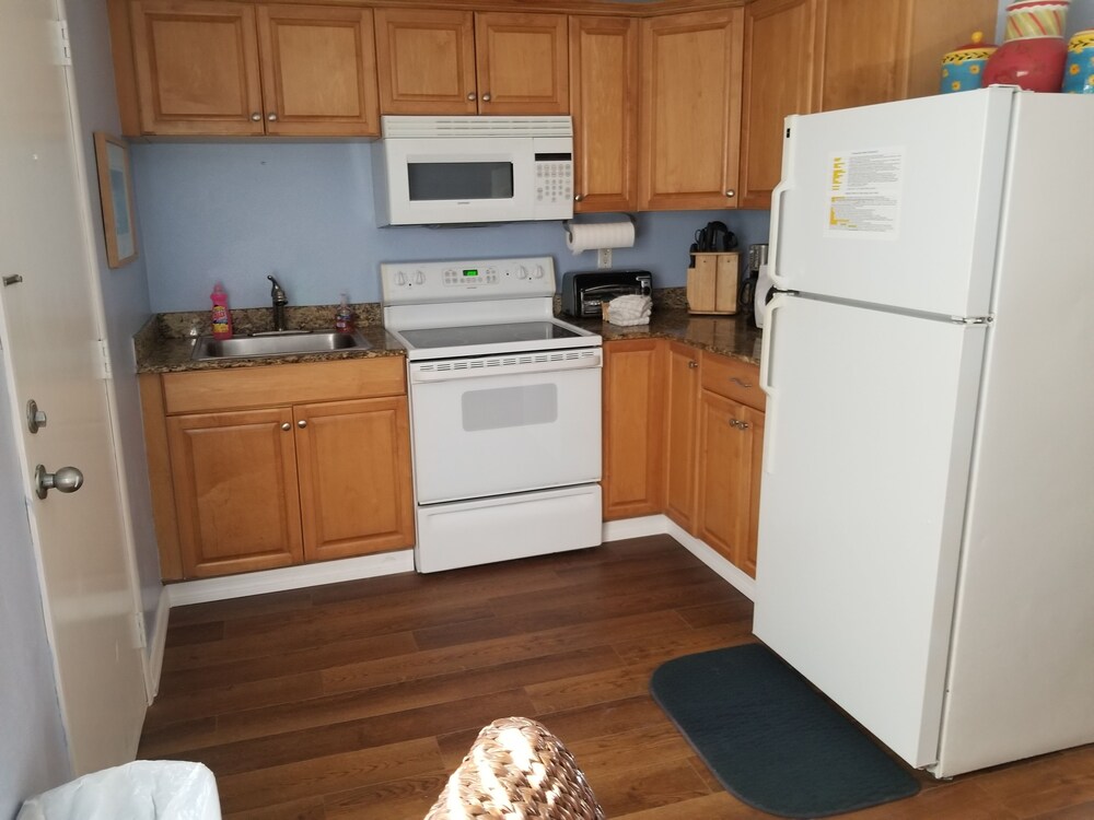 Condo, 1 Bedroom - In-Room Kitchen
