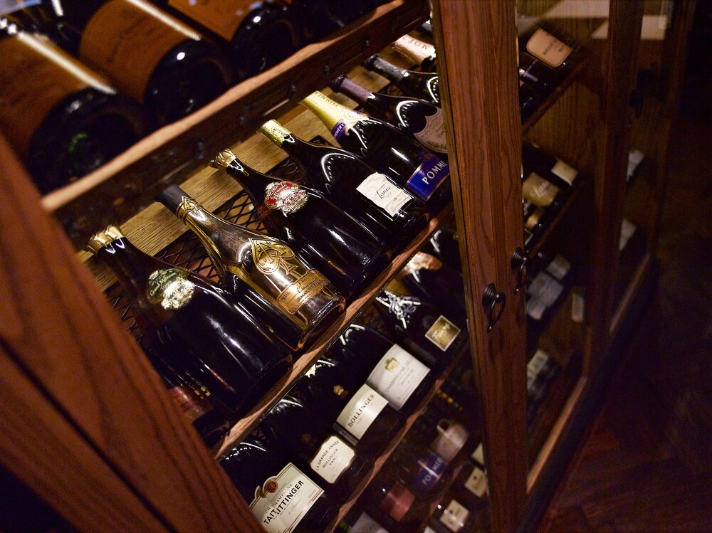Hotel Bar