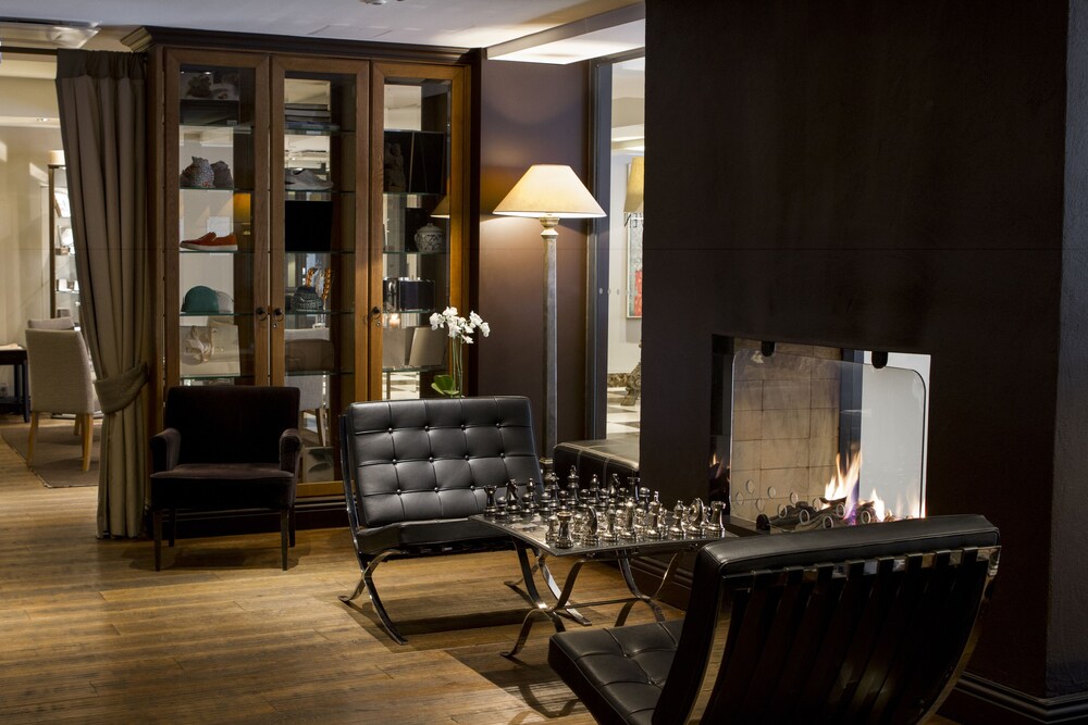 Hotel Bar