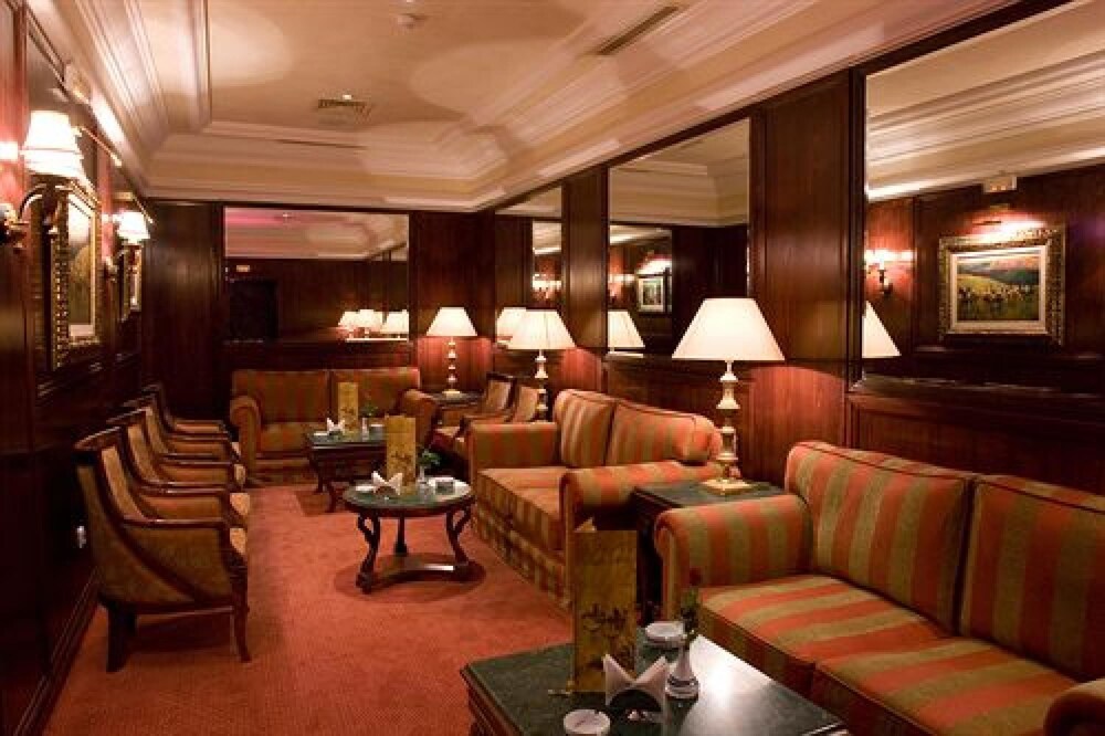 Hotel Bar