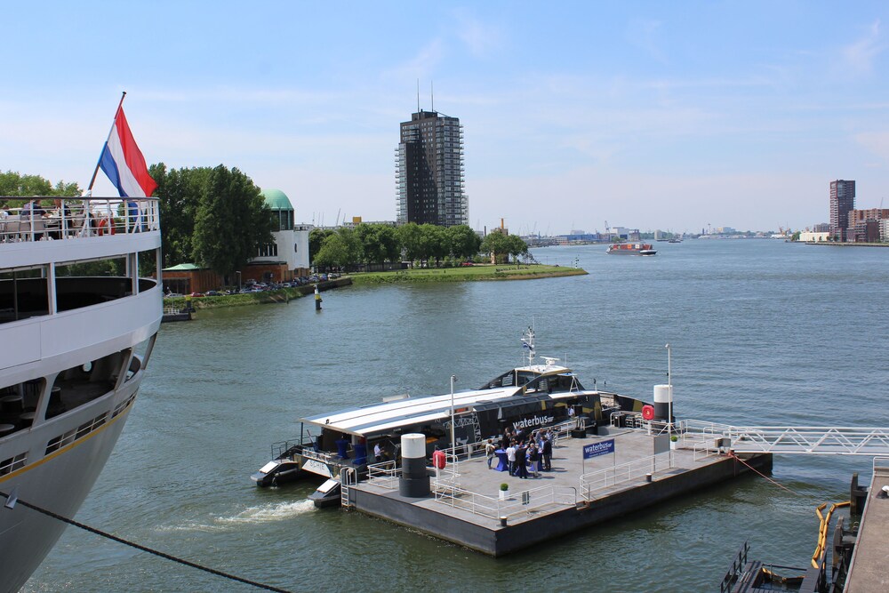Dock