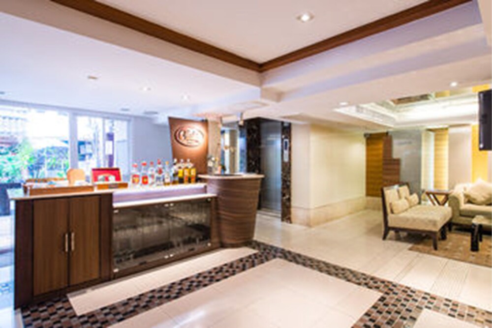 Hotel Bar