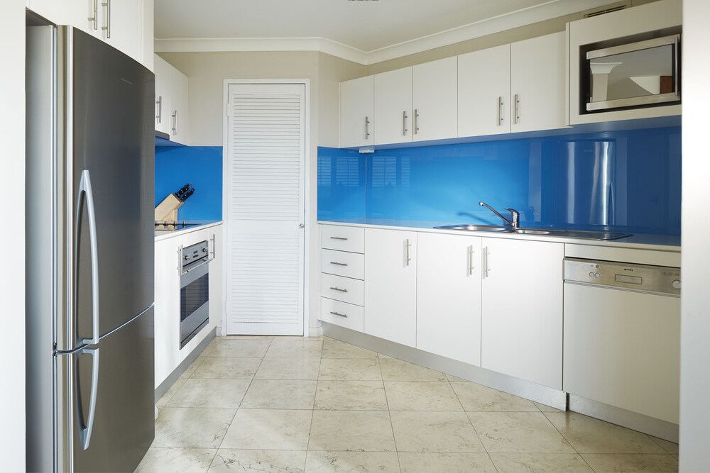 Collections Two Bedroom Deluxe Apartment - In-Room Kitchen