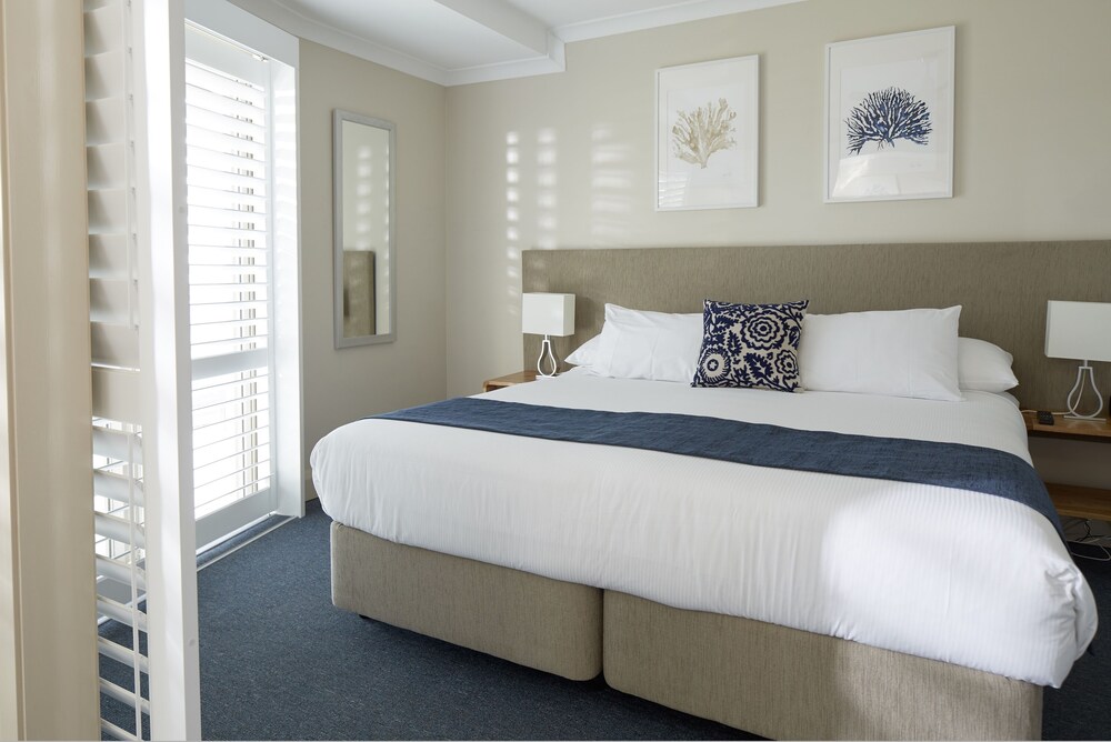Seashells Two Bedroom Deluxe Apartment - Guestroom
