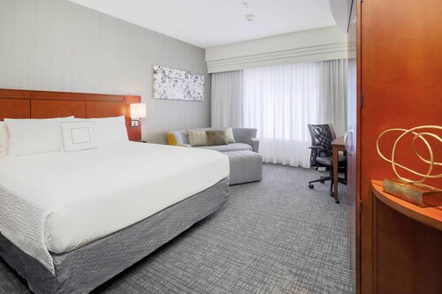 Courtyard by Marriott Dallas Arlington South