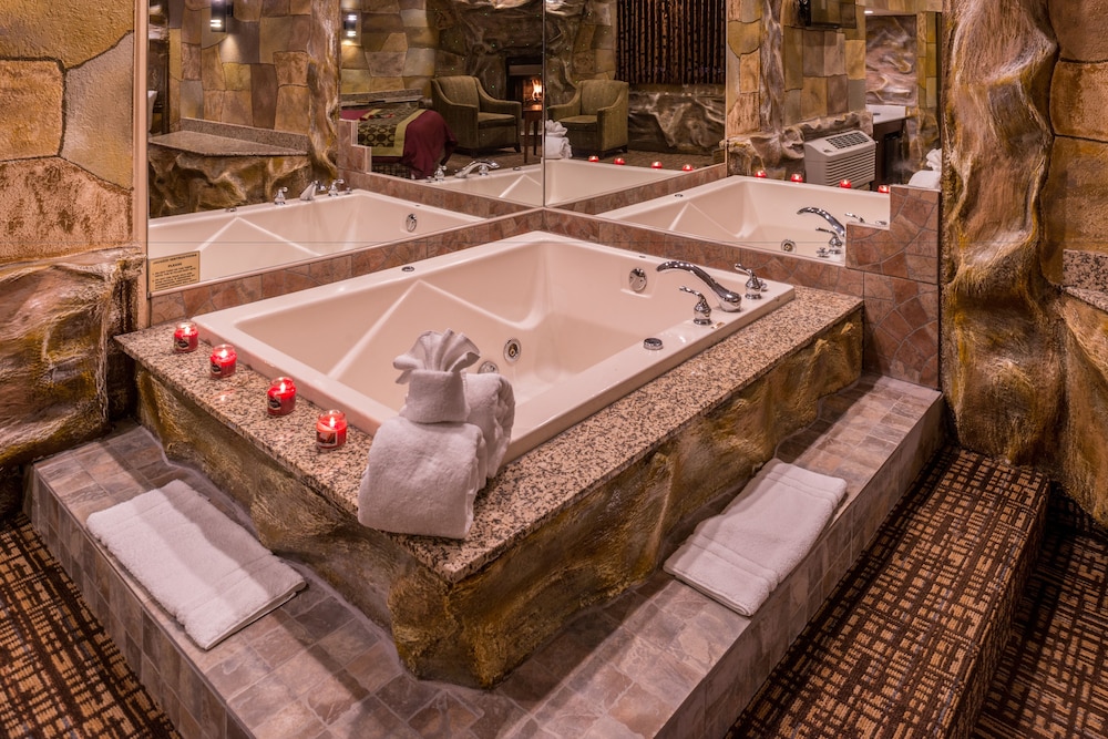 Bathroom, Inn of the Dove Romantic Suites with Jetted Tub & Fireplace