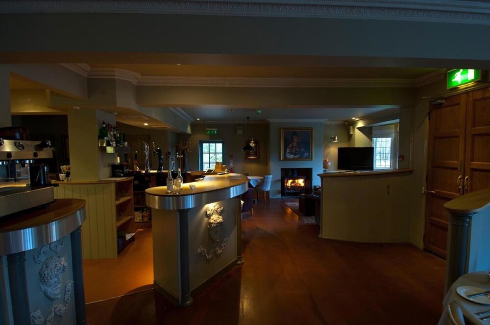 Hotel Bar