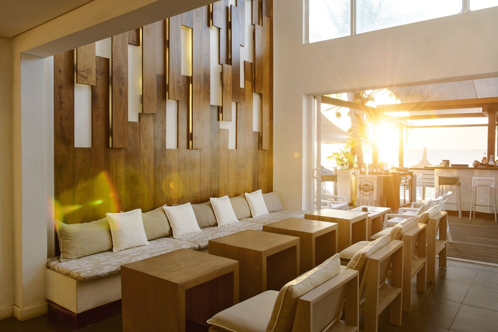 Hotel Lounge