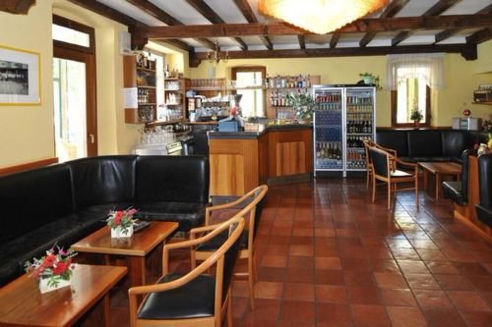 Hotel Bar