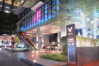 Hotel Front - Evening/Night