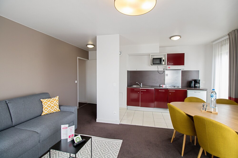Apartment, 2 Bedrooms, Kitchenette - Living Area
