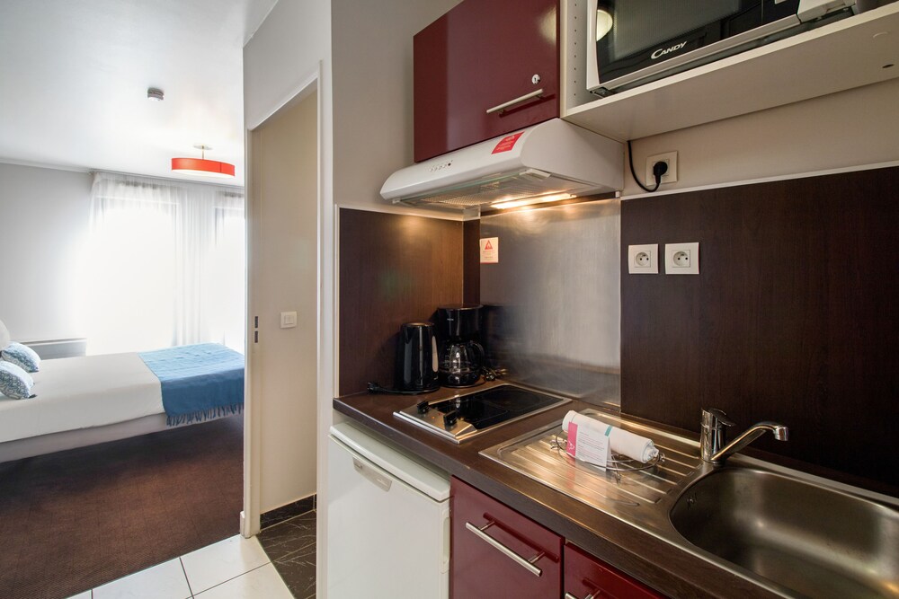 Superior Studio, 1 Queen Bed, Kitchenette - Private Kitchen