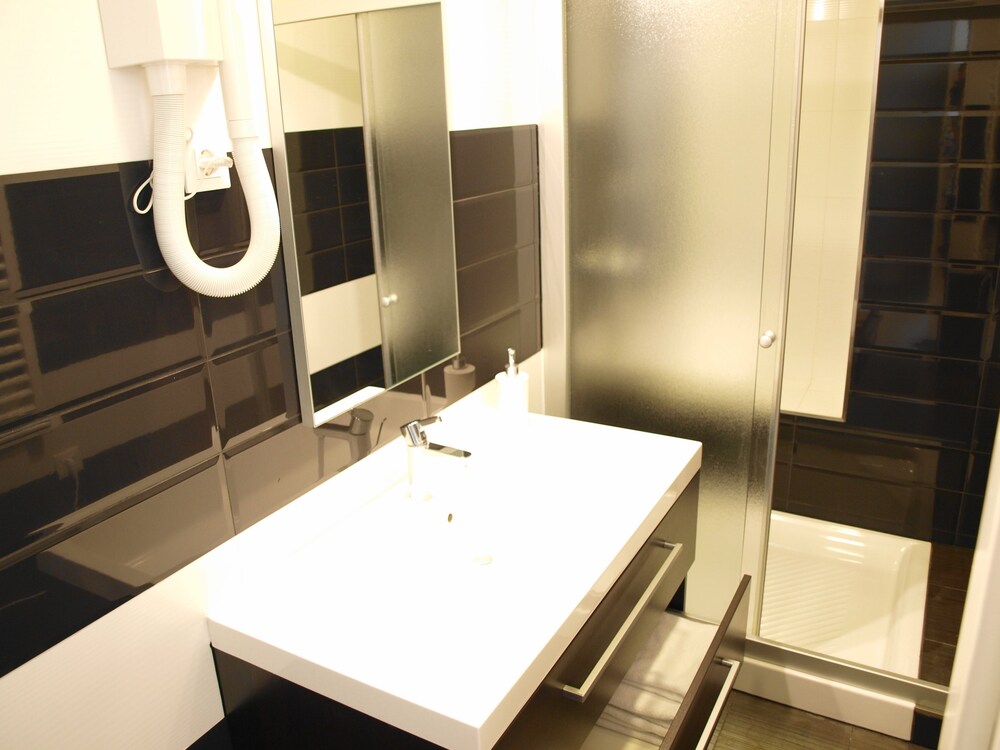 Standard Apartment, 1 Bedroom - Bathroom