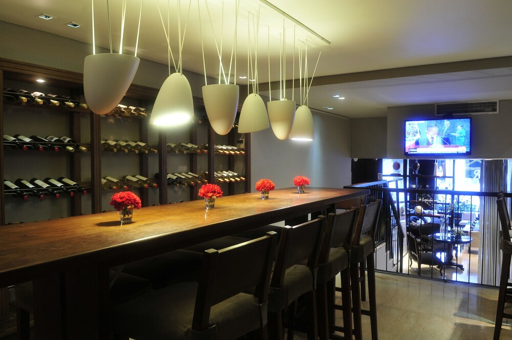 Hotel Bar