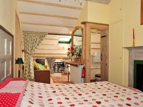 Alnwick Lodge