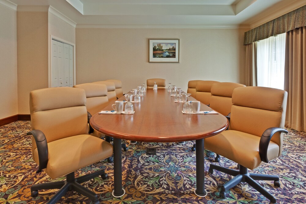 Executive Lounge