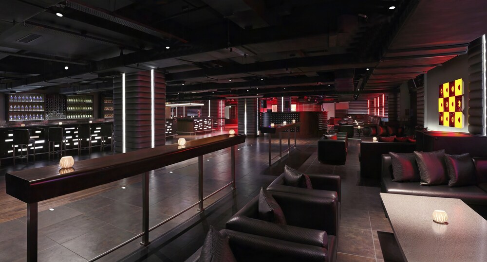 Hotel Lounge