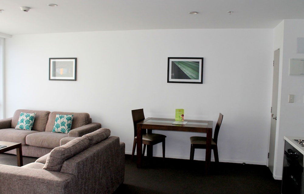 Deluxe Suite, 1 Bedroom - Living Area