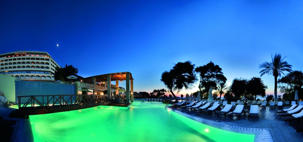 Hotel Front - Evening/Night