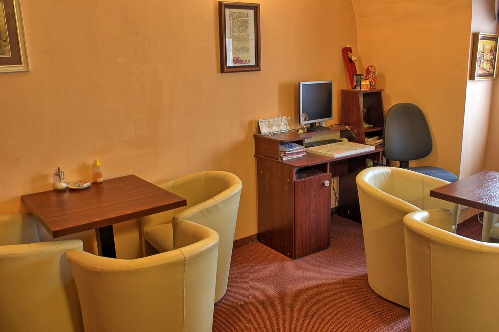 Hotel Lounge