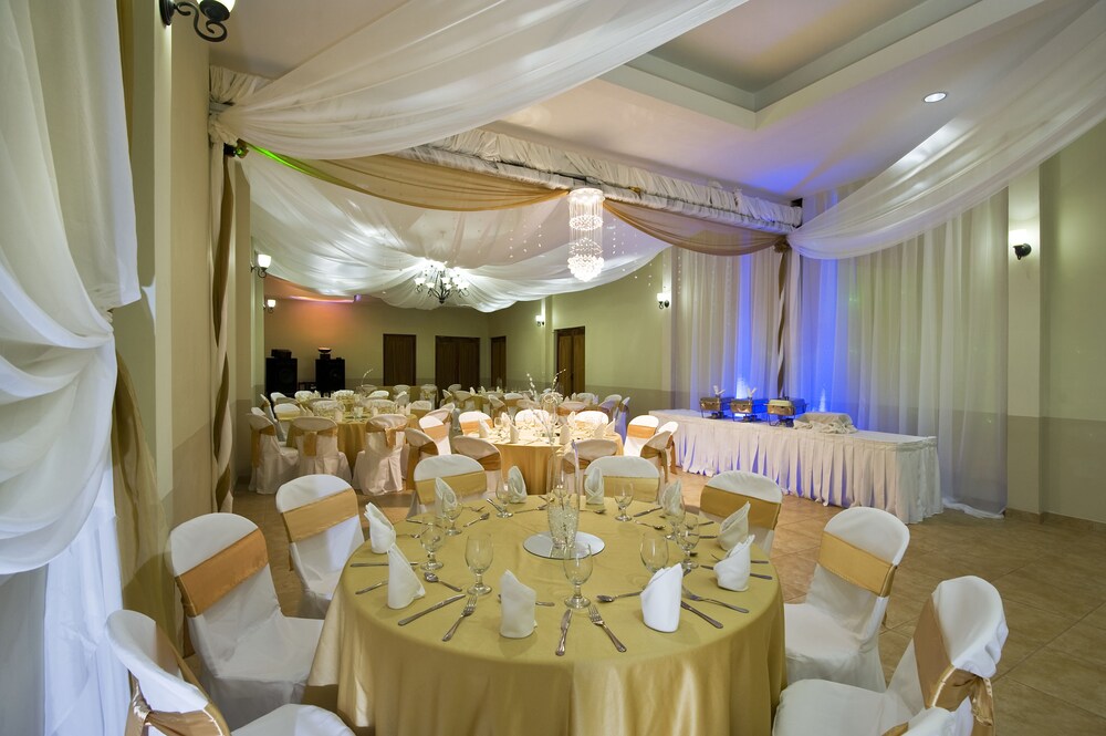 Hotel Lounge