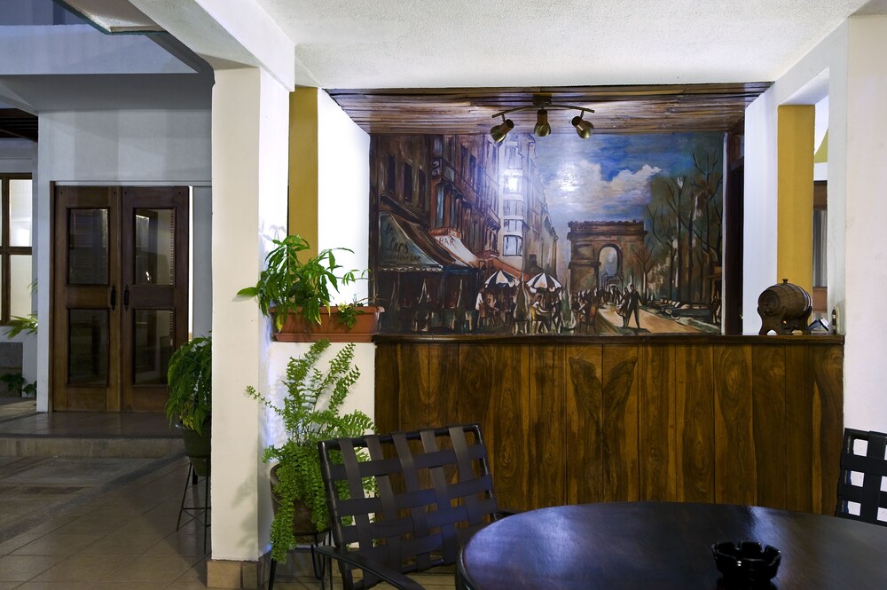 Hotel Lounge
