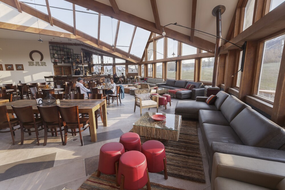 Hotel Lounge