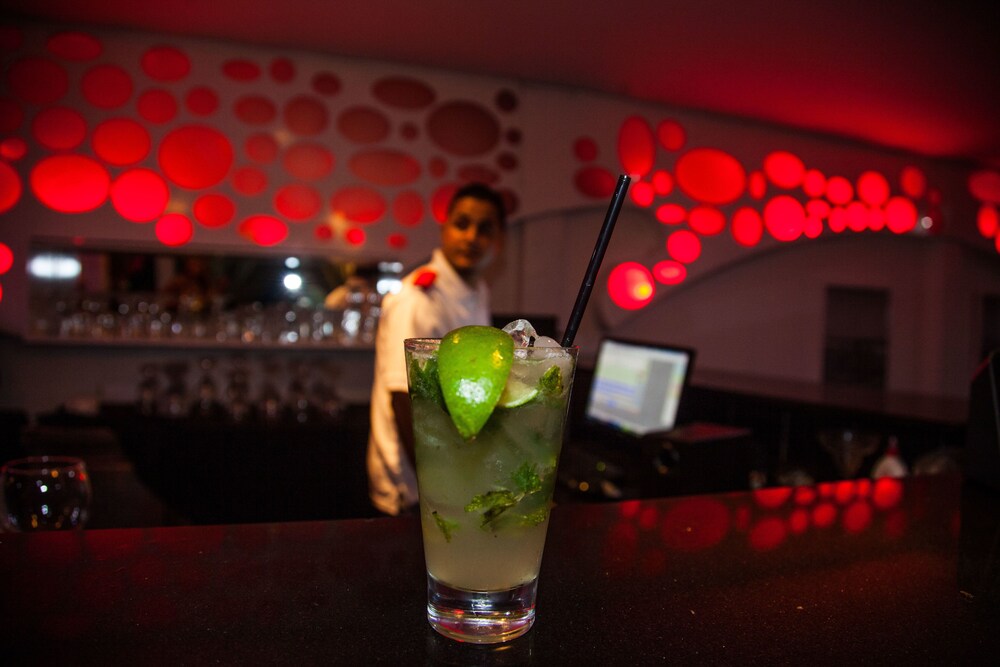 Hotel Bar