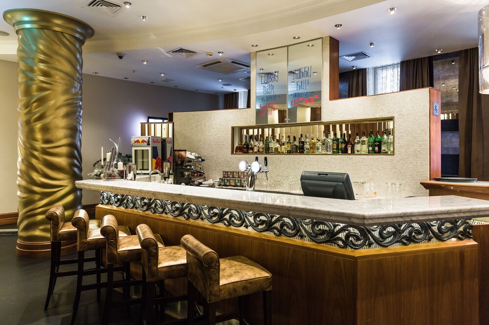 Hotel Bar