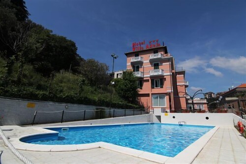 Piscina all'aperto